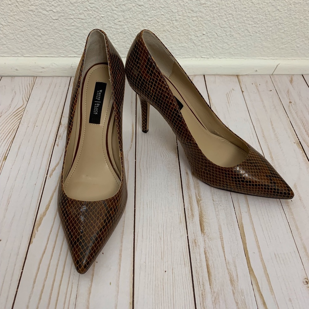 White House Black Market Olivia Brown Snake Print Heels Sz 9.5